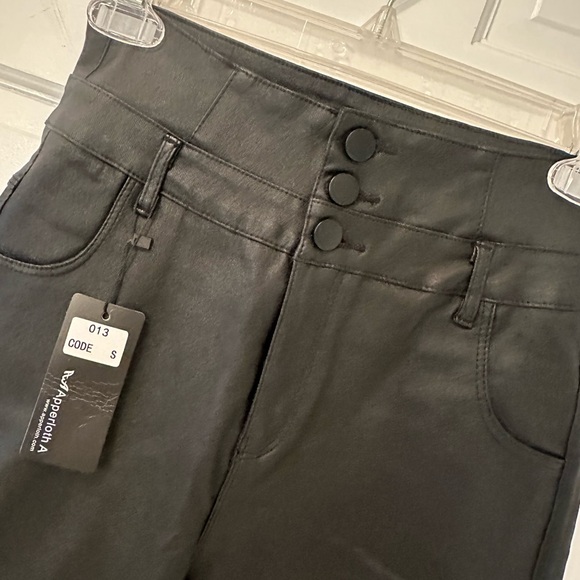 Ladies faux leather, skinny slim fit .. black pants… High waisted size small ￼ - Picture 6 of 11